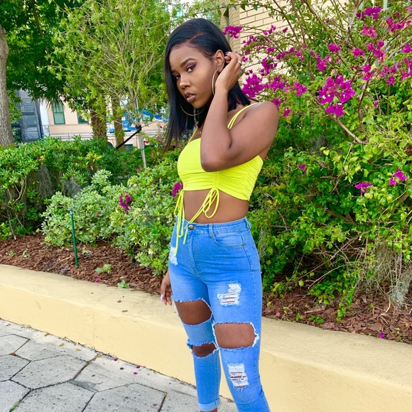 Worn once for a shoot! 💚 - Picture 2 of 4